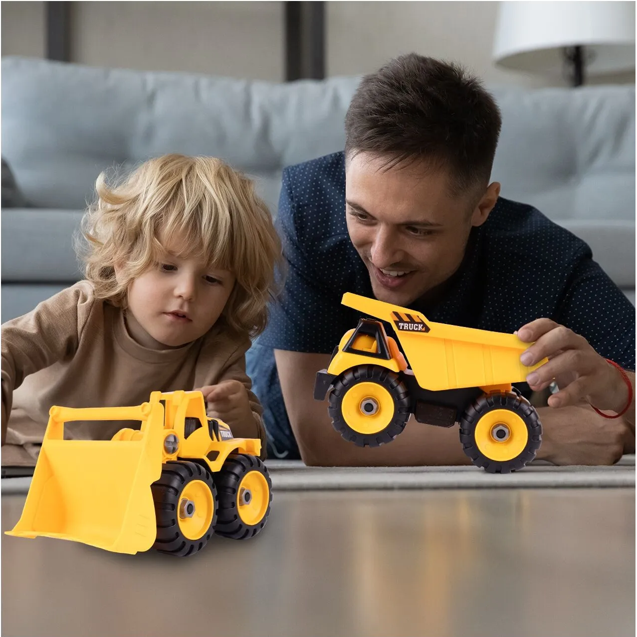 Camion cu Vehicule de Constructii Demontabile idealSTORE, Dimensiuni 54 x 16 x 12 cm, Include o Basculanta si un Buldozer, Surubelnita si Cheie, Rampa pentru coborarea vehiculelor, Plastic ABS, Calitate Superioara, Dezvolta Abilitatile de Studiu