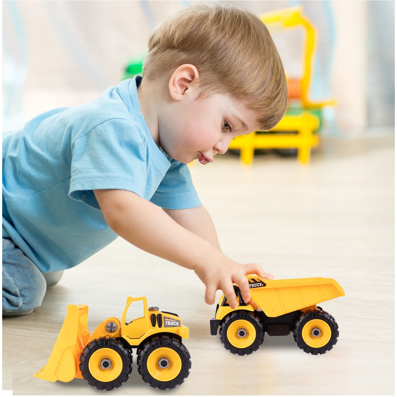 Camion cu Vehicule de Constructii Demontabile idealSTORE, Dimensiuni 54 x 16 x 12 cm, Include o Basculanta si un Buldozer, Surubelnita si Cheie, Rampa pentru coborarea vehiculelor, Plastic ABS, Calitate Superioara, Dezvolta Abilitatile de Studiu