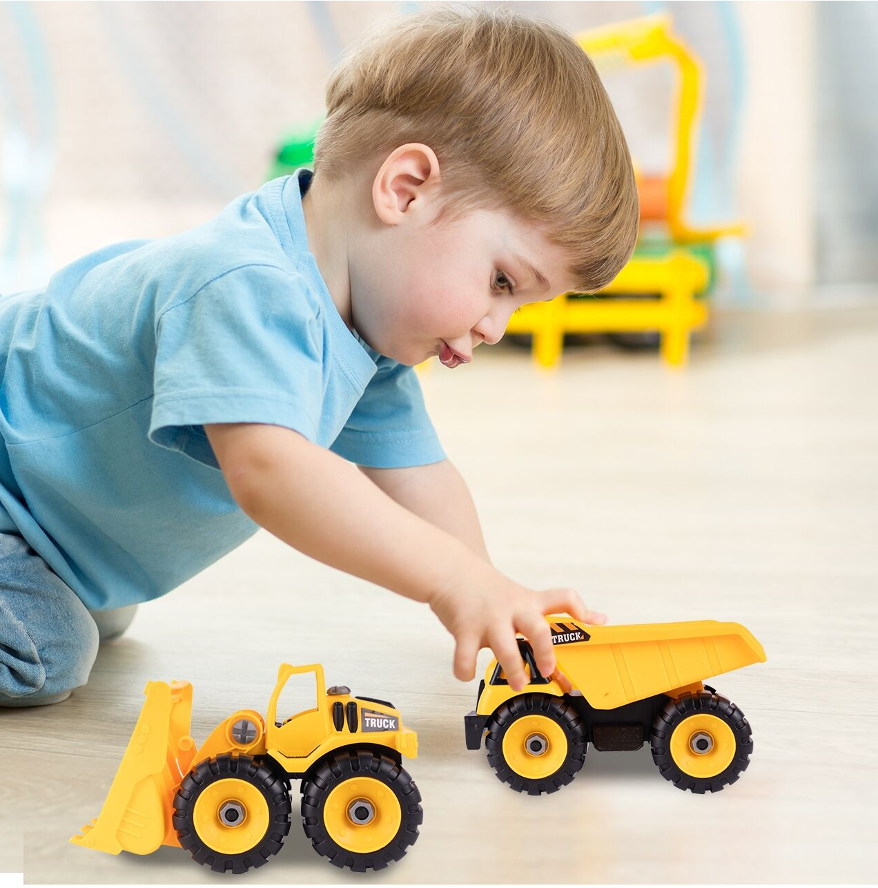 Camion cu Vehicule de Constructii Demontabile idealSTORE, Dimensiuni 54 x 16 x 12 cm, Include o Basculanta si un Buldozer, Surubelnita si Cheie, Rampa pentru coborarea vehiculelor, Plastic ABS, Calitate Superioara, Dezvolta Abilitatile de Studiu