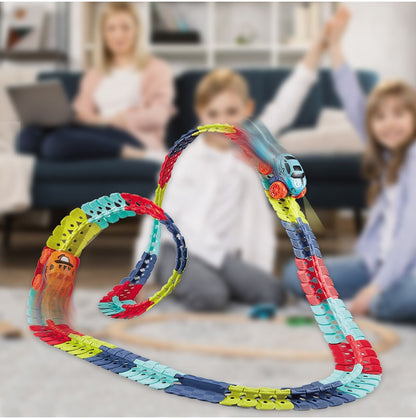 Pista cu Masinuta CarTrack idealSTORE, Pista Flexibila, Multiple Configuratii, Structura Stabila, Caroserie inlocuibila, Masinuta cu Lumini fata-spate, Pista in Patru Culori, 195 elemente