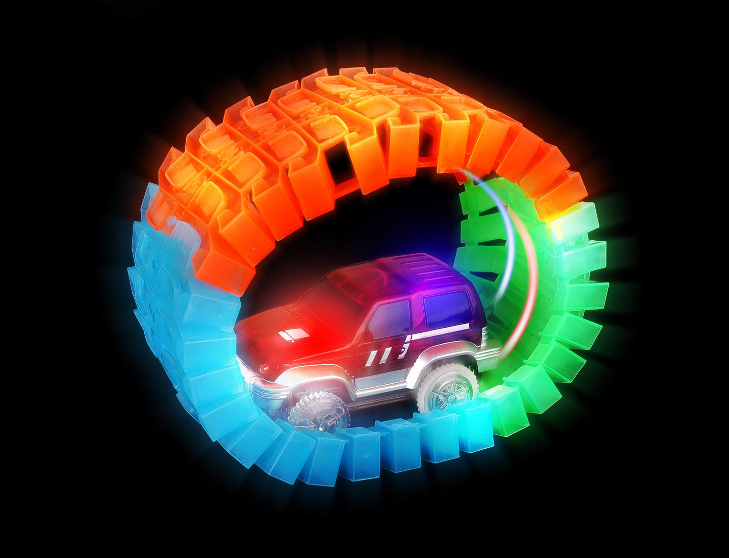 Pista Magica idealStore Magic Cars formata din 484 elemente cu 2 Masinute, include Pod, Tunel, Benzinarie