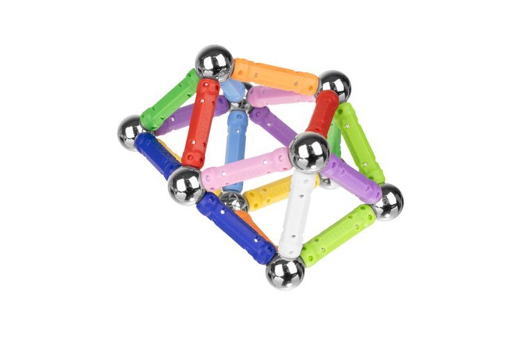 Bastonase Magnetice Magnetic Cubs idealStore, Contine 328 Piese, Diverse Forme si Culori, Materiale Sigure si Durabile, 2 Masinute Incluse, Stimuleaza Creativitatea, Organizator Inclus