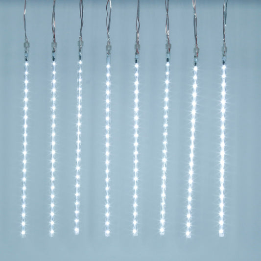 Instalatie Turturi IDL, 160 led-uri albe cu lumina rece cuprinse in 8 tuburi cu efect de 'fulg de nea' ce confera un aspect primitor casei, Grad de protectie IP44 ce protejeaza impotriva corpurilor solide si a apei pulverizate