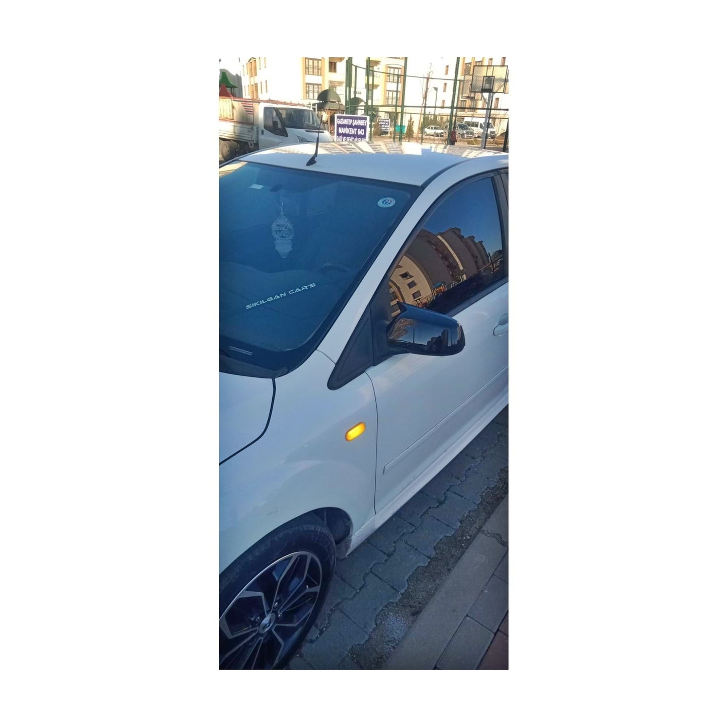 Set 2 Capace Oglinzi tip BATMAN idealSTORE pentru Ford Focus II, Fiesta 2006, Fusion 2006, culoare Piano Black - Negru Lucios, Montaj Usor, Rezistent UV, Material Premium