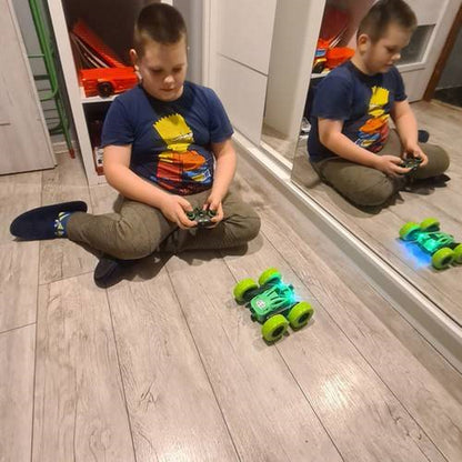 Masinuta Acrobatii cu Telecomanda idealStore CrazyAcroBat, cu Lumini, Rotatie 360, Roti din Cauciuc, Acumulator, incarcare USB, Viteza maxima 15km/h, Raza de actiune 30m