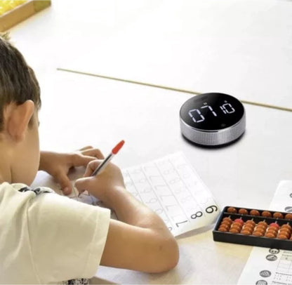 Cronometru Digital idealSTORE, Magnet Puternic, Pentru Bucatarii, Control Volum, Display LCD, Alimentare cu Baterii, Interval de Functionare 0-99 minute, Culoare Negru