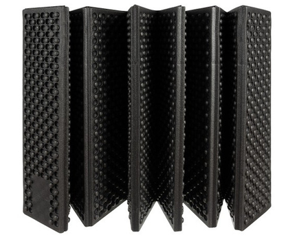 Covor Pliabil idealSTORE din Spuma XPE, pentru Drumetii, Pescuit, Camping, Izolat Termic, Pentru Sol cu Denivelari, Material Rezistent, Pliabil cu Maner, Dimensiune 180 x 60 cm, culoare Negru