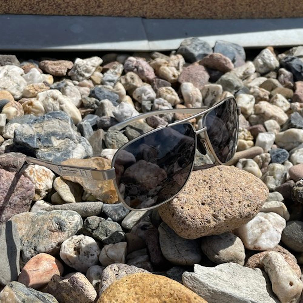 Ochelari de Soare SunGlasses idealSTORE Polarizati, Filtru UV 400, Mecanism de Absorbire a Socurilor, Amortizoare Flexibile, Categoria 3 de Nuantare, Contine Cutie de Depozitare si Laveta de Stergere, Culoare Negru