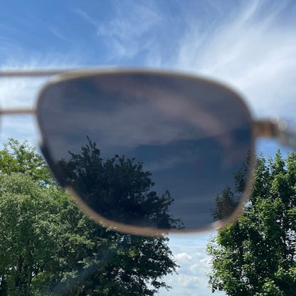 Ochelari de Soare SunGlasses idealSTORE Polarizati, Filtru UV 400, Mecanism de Absorbire a Socurilor, Amortizoare Flexibile, Categoria 3 de Nuantare, Contine Cutie de Depozitare si Laveta de Stergere, Culoare Negru