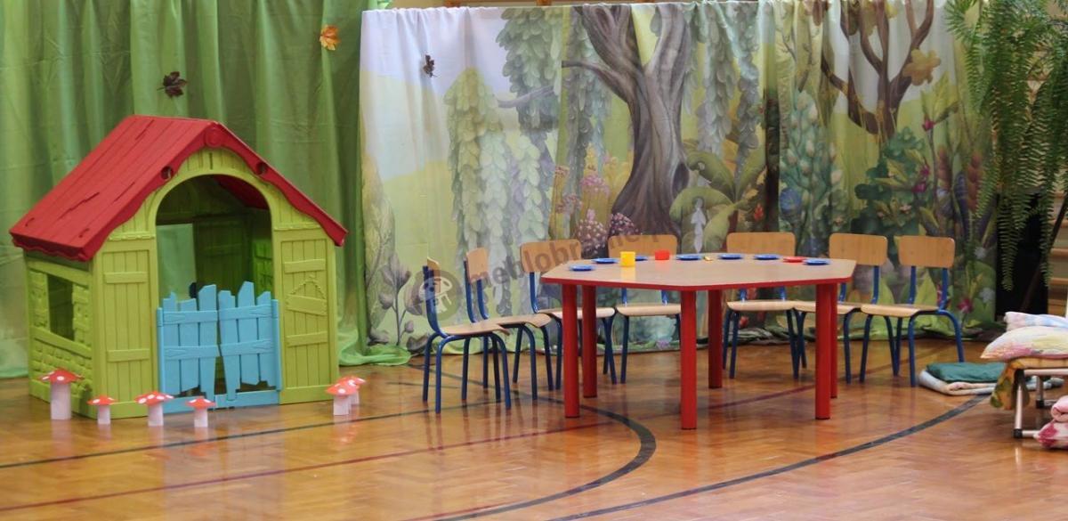 Casuta plianta pentru copii idealSTORE, Dimensiuni 102 x 90 x 110, Structura sigura, stabila, realizata din plastic de cea mai buna calitate, Material rezistent la conditiile meteorologice, Ideala pentru gradina sau camera, Stimuleaza imaginatia copiilor