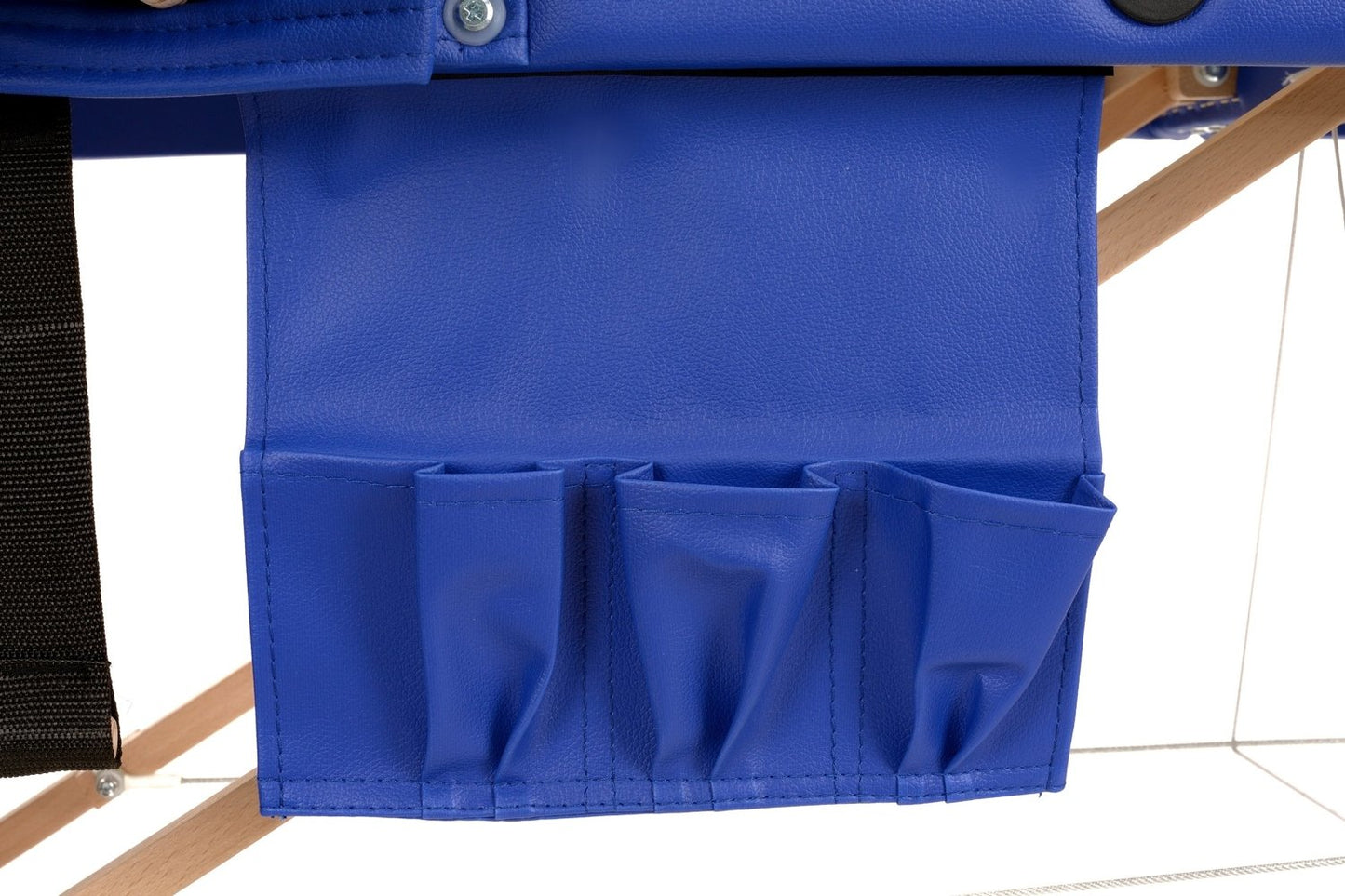 Masa De Masaj Pliabila idealStore, 3 Sectiuni, Inaltime Reglabila 62-84 cm, Piele Ecologica Moale, 2 Cotiere Laterale, Tetiera, Sarcina 250 kg, Structura din Lemn, Rezistenta la Uleiuri si Apa, Geanta de Transport Cadou