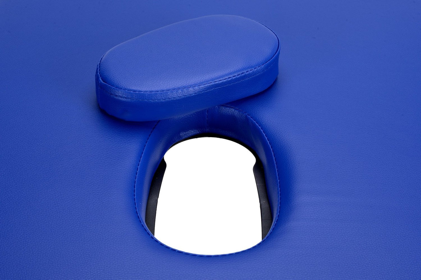 Masa Masaj Pliabila IDL, 2 Sectiuni, Inaltime Reglabila 66-87 cm, Piele Ecologica, 2 Cotiere, Tetiera, Sarcina 250 kg, Structura din Aluminiu, Rezistenta la Uleiuri si Apa, Geanta de Transport