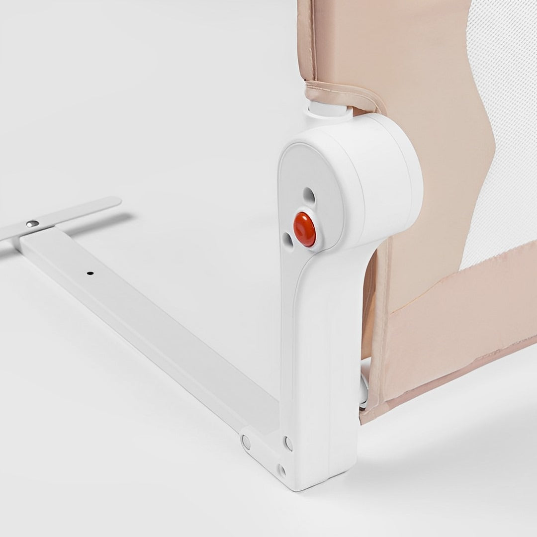 Bariera de Protectie Patut Safe Guard idealSTORE, Dimensiuni 150 x 35 x 42 cm, Include Centuri de Siguranta, Plasa Rezistenta si Aerisita, Sistem de Blocare, Cadru Durabil din Otel, Ajustare la 180 Grade, Bej Edition