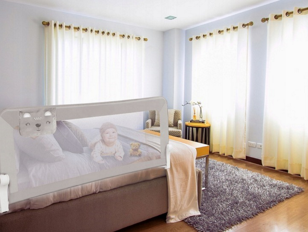 Bariera Protectie Patut Safe Guard idealSTORE, Dimensiuni 150 x 35 x 66 cm, Include Centuri de Siguranta, Plasa Rezistenta si Aerisita, Sistem de Blocare, Cadru Durabil din Otel, Ajustare la 180 Grade, Gri Edition