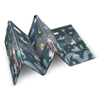 Covoras pliabil First Steps ideal STORE, Cu doua fete, Din spuma de inalta calitate Dimensiune 200 X 150 X 1, Sistem antialunecare, Imprimeuri calde atat pentru fetite cat si pentru baietei, Usor de intretinut, Asigura izolare termica fata de sol