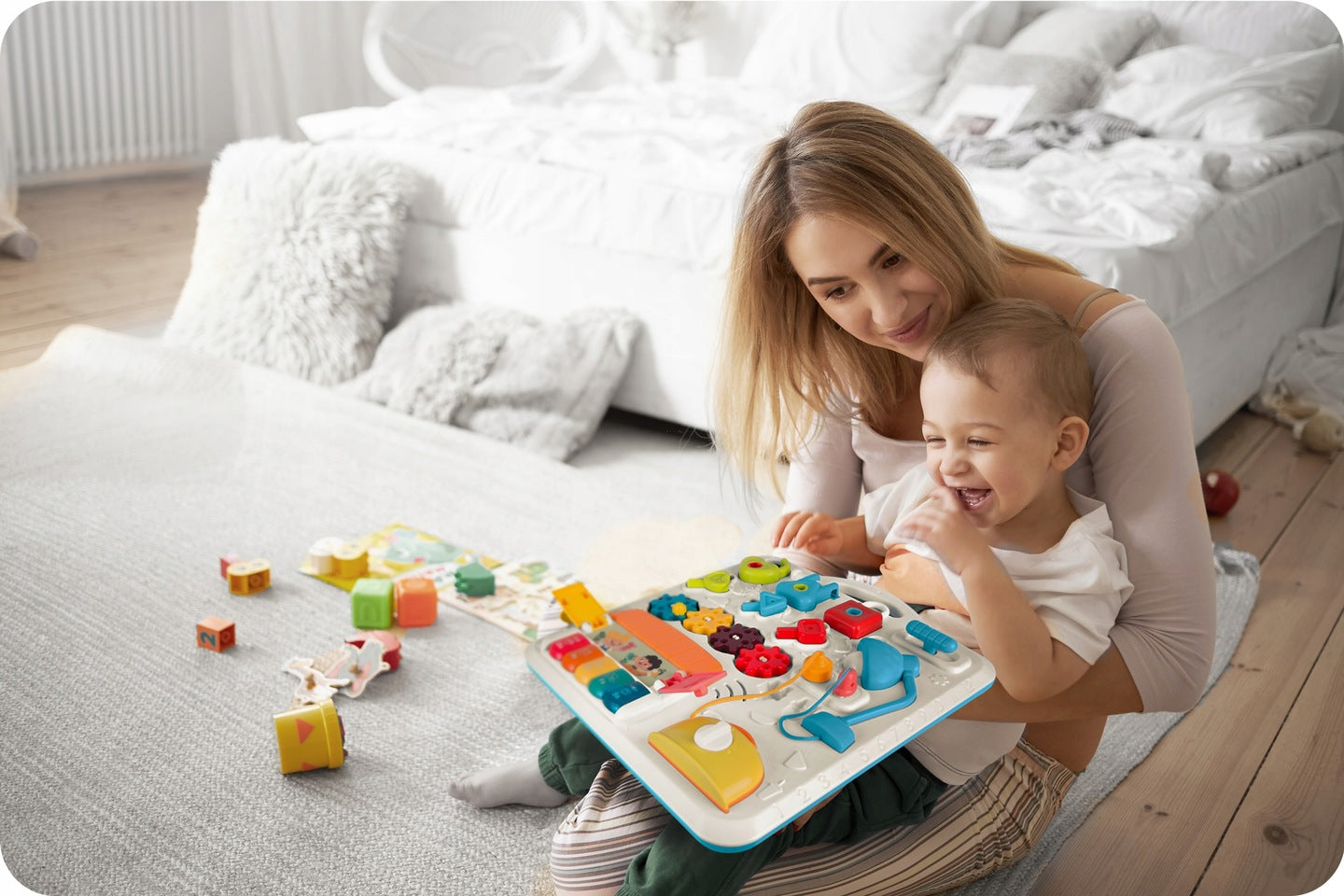 Masuta Interactiva Muzicala 5in1 idealSTORE, Include Pian Colarat cu Diverse Sunete, Panou Detasabil, Lampa Intermitenta cu Sunet, Volum Reglabil, Dezvolta Imaginatia Copilului