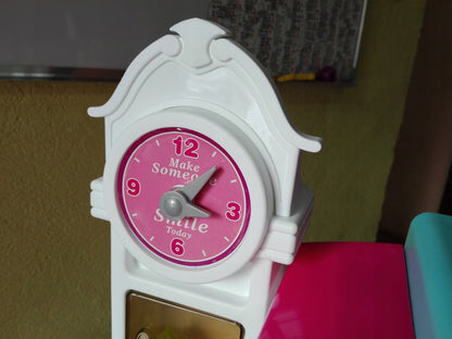 Bucatarie MULTIFUNCTIONALA IDL Candy Pink, 95 CM Inaltime, Efecte luminoase si sonore, Dotata cu accesorii simbolice: aragaz, frigider, cuptor, vesela, produse alimentare care SPORESC dezvoltarea ABILITATILOR de gospodar a orcarui copil, Roz