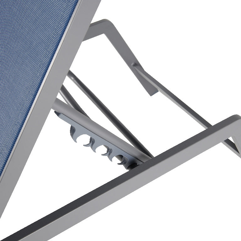 Sezlong pentru gradina pliant idealSTORE, Culoare albastru, Sarcina 110 Kg, Design placut, confortabil