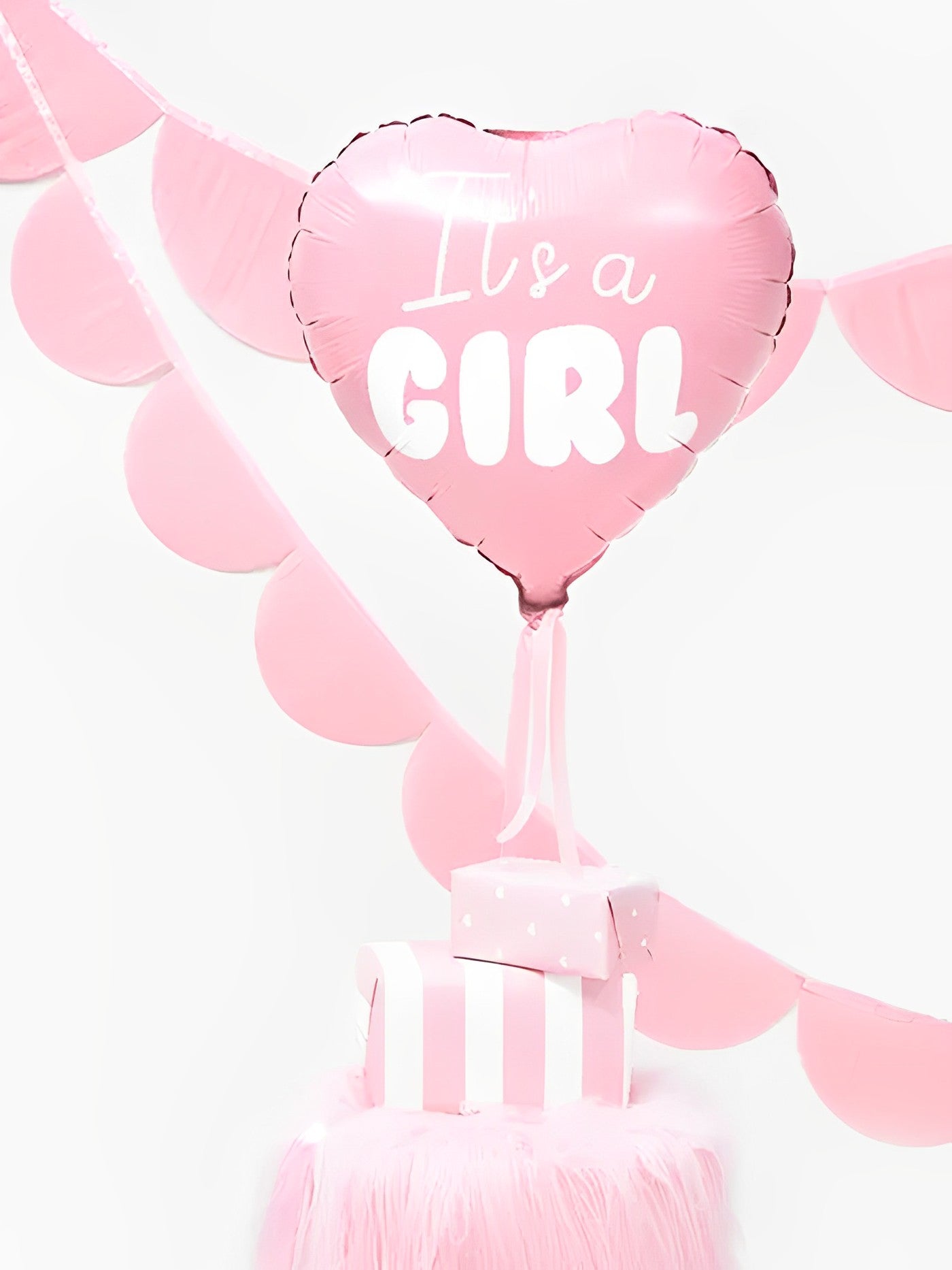 Set decoratiuni pentru petrecere It's a Girl IdealStore, Contine 6 pahare,6 farfurii,10 paie,20 de servetele, 5 baloane din Latex si un Balon in forma de inima, Banner Baby Girl