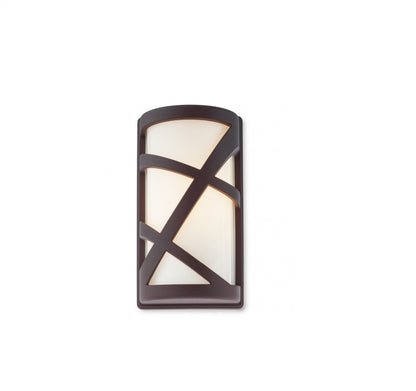 Aplica pentru exterior idealSTORE BOSTON COLLECTION, Structura metalica si dispersor din policarbonat opal, Dimensiuni 267 x 146 x 98 mm, Dotat cu o sursa cu dulie E27 pentru o putere maxima 42W, Grad de protectie IP44