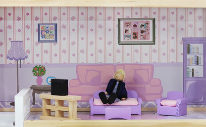 Casa de Papusi din Lemn, cu Gradina si Piscina, 3 nivele, 4 camere mobilate si utilate, cu scari interioare si culori pastelate