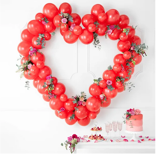 Ghirlanda de Baloane idealSTORE, Dimensiuni 160 cm, Include 68 de Baloane, 16 elemente din carton, 20 bucati autocolante cu lipici fata-verso, Perfect pentru Valentine's day