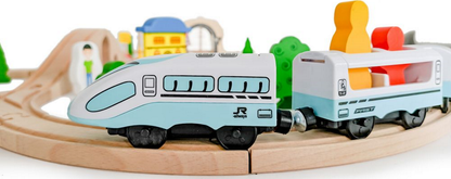 Pista Multifunctionala din Lemn Natural idealSTORE, Include 68 elemente, Vehicule, Indicatoare Rutiere Cladiri, Copaci, Locomotiva Electrica, Tufisuri, Stimuleaza Abilitatile Motorii