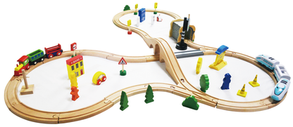 Pista Multifunctionala din Lemn Natural idealSTORE, Include 68 elemente, Vehicule, Indicatoare Rutiere Cladiri, Copaci, Locomotiva Electrica, Tufisuri, Stimuleaza Abilitatile Motorii