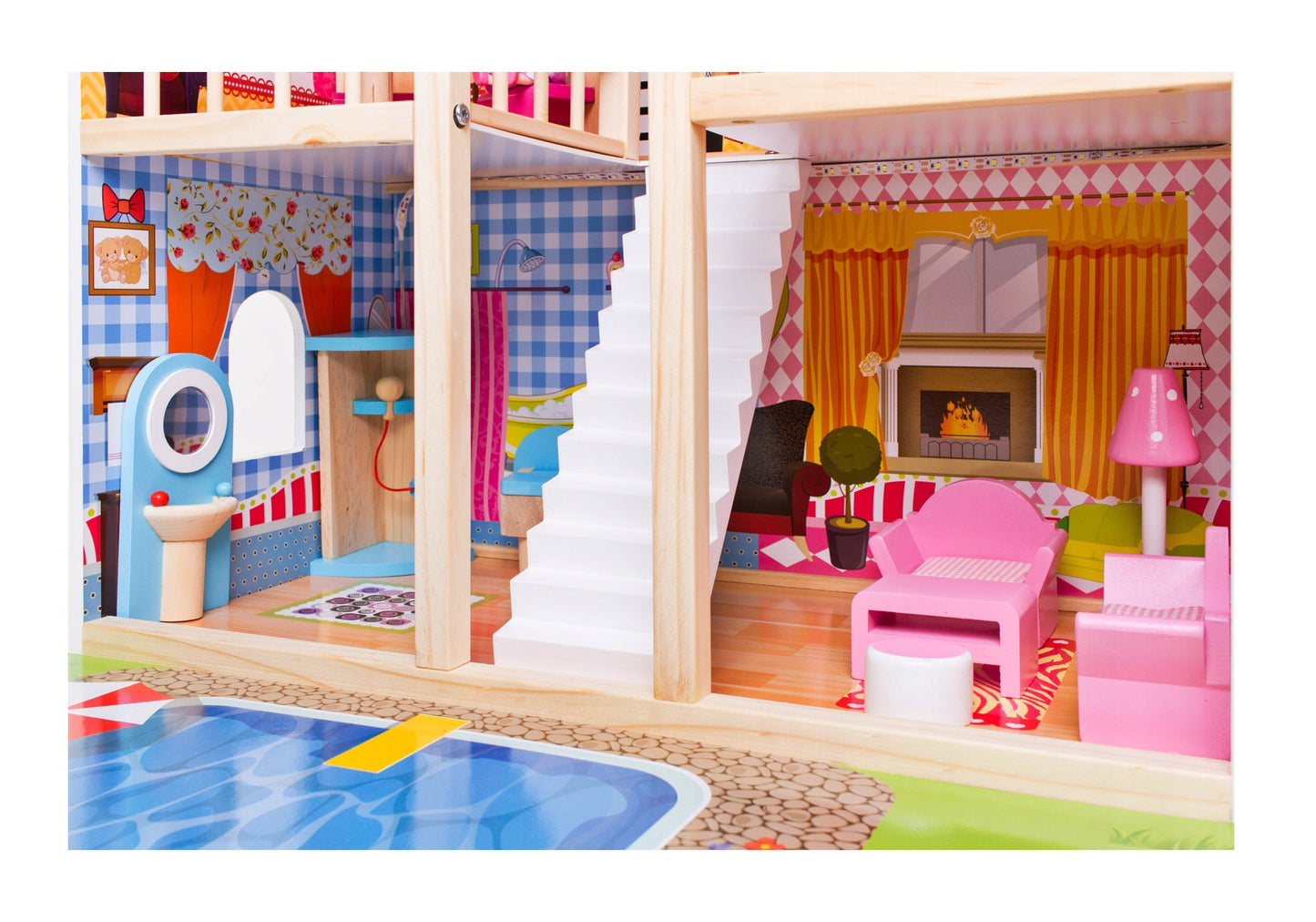 Casuta de papusi din lemn idealSTORE FABULOUS RESIDENCE, Accesorizata cu lumina LED, Dimensiuni 90 x 60 x 30 cm, Constructie pe 3 nivele, Include 3 camere, piscina si 14 piese de mobilier