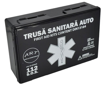Kit siguranta auto ART, Omologat R.A.R, Valabilitate 5 ani, 1x Trusa Prim Ajutor, 2 x Triunghiuri, 1x Stingator tip Spray, 1x Vesta reflectorizanta, Geanta pentru depozitare