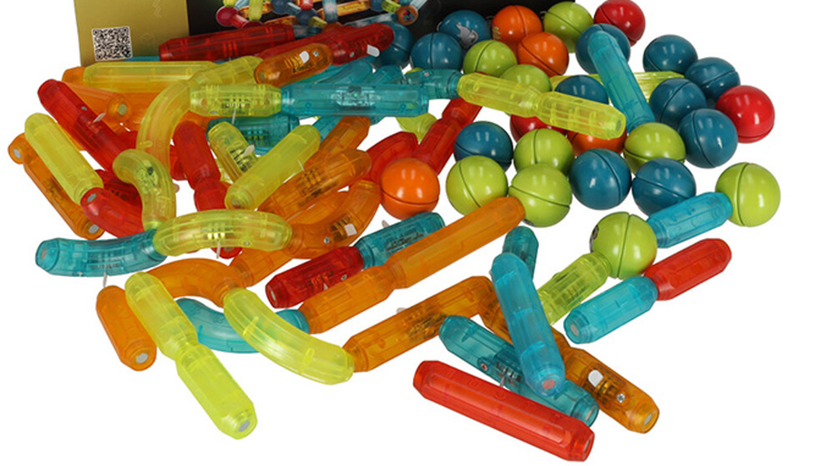 Blocuri Magnetice idealStore StiksMag, 102 Elemente cu Lumini, Se pot crea Multiple Figuri si Cladiri, Piese de dimensiuni Mari, Dezvolta Abilitatile Manuale, Abilitati Motorii Fine, Imaginatia Spatiala