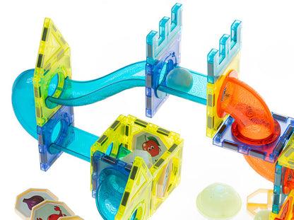 Set constructie Perfect Skills Kids IdealStore, Blocuri magnetice luminoase, Dimensiune pachet 31 X 25 X 8cm, Contine 72 elemente, 20autocolante, 62blocuri patrate, Dezvolta precizia degetelor, Multicolor