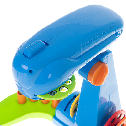 Proiector imagini de desenat cu lampa led, 32 de modele proiectate, 12 carioci, caiet si plansa de desenat