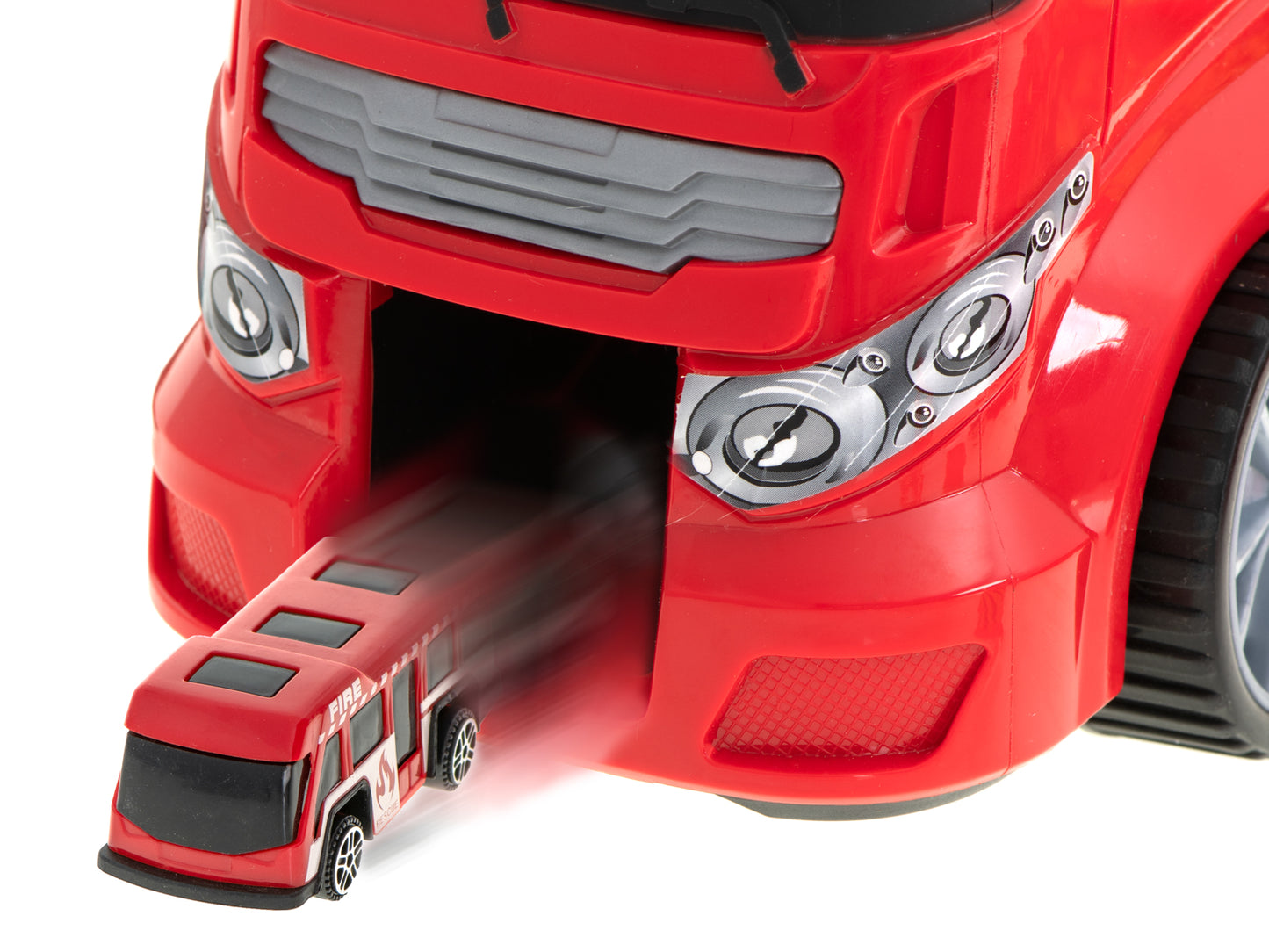 Camion Transportator Fire Rescue idealSTORE, Dimensiuni 57 x 11 x 20 cm, Include 7 Vehicule din Plasctic, Semne de Circulatie, Capacitate pana la 26 de Masini, Lansator de Masini, Maner pentru Transport