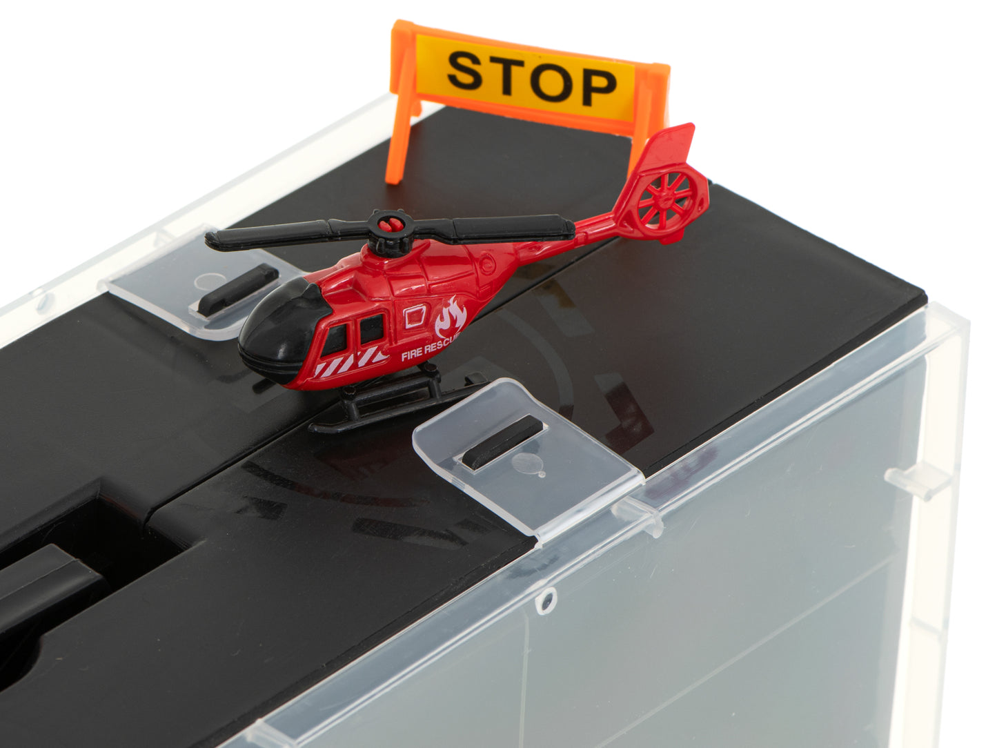 Camion Transportator Fire Rescue idealSTORE, Dimensiuni 57 x 11 x 20 cm, Include 7 Vehicule din Plasctic, Semne de Circulatie, Capacitate pana la 26 de Masini, Lansator de Masini, Maner pentru Transport