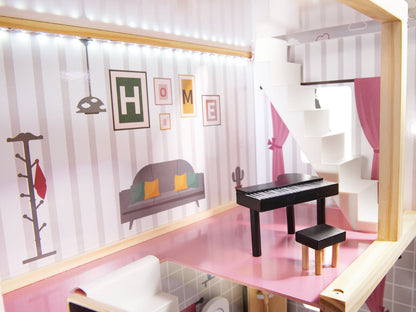 Casuta de Papusi din Lemn The Family Home idealSTORE, Dimensiuni 62 x 27 x 78 cm, Accesorizata cu Lumina LED Resedinta cu 3 Etaje, Dotata cu 4 Camere si o Terasa, Include un Mobilier Bogat din Lemn, Stimuleaza Imaginatia Copilului