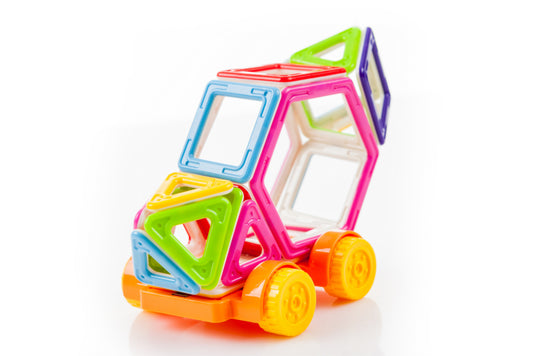 Set de constructie Magnetic Magical Blocks IdealStore, 67 piese, 3D, multicolore, Stimuleaza Imaginatia si Creativitatea, Distractie garantata in familie, Magneti Neodim