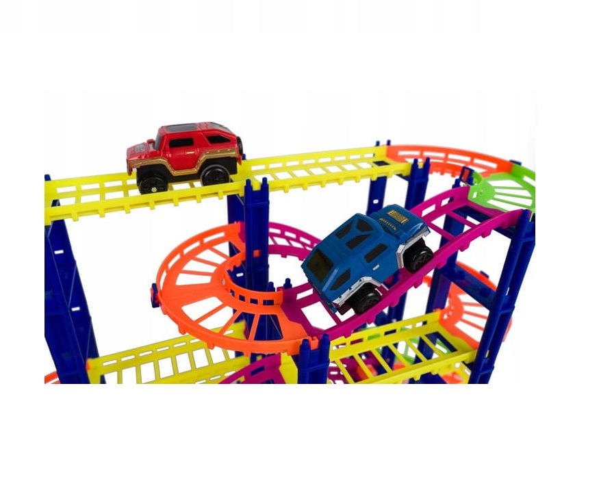 Set pista cu 2 masinute URBAN RAIL idealSTORE, Dimensiuni 30,5 x 87 x 43 cm, Include 193 de elemente, benzinarie, Dezvolta abilitati manuale si stimuleaza imaginatia copiilor