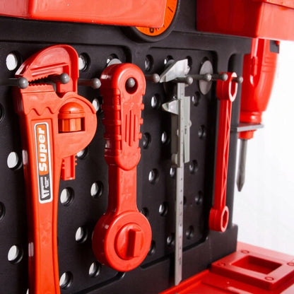 Banc de lucru 'DO IT YOURSELF', Model cu 52 accesorii ( bornasina, fierastrau, ciocan, menghina, raft pt accesorii, chei, etc. ), Perfect pentru micutii pasionati de bricolaj, Confectionat din plastic non-alergenic si durabil