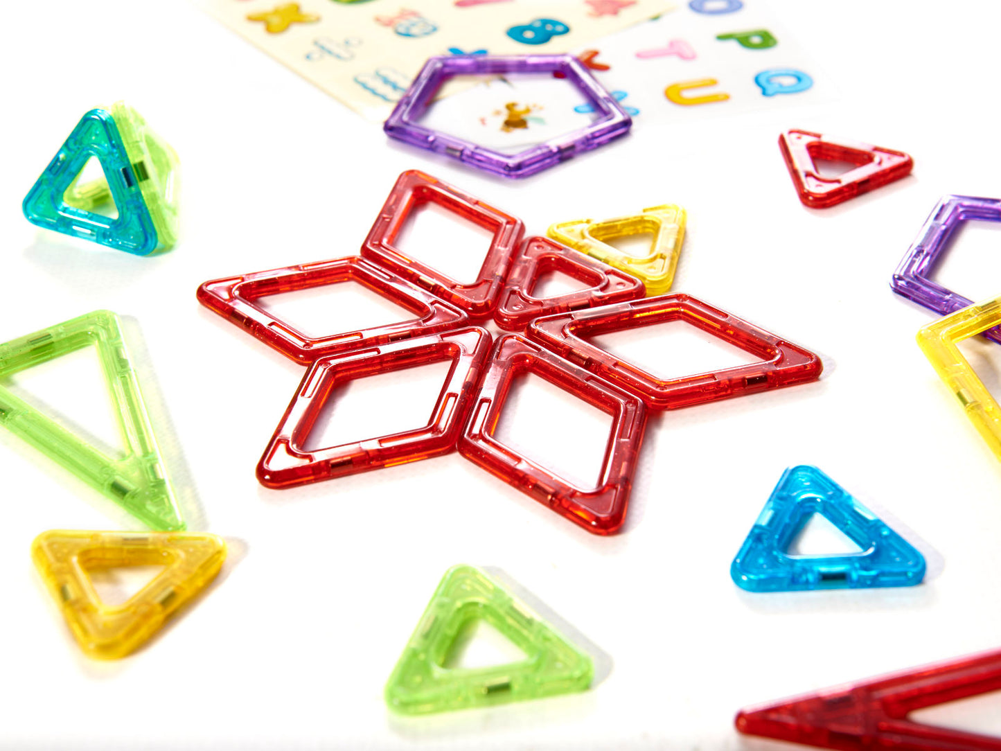 Set Inteligent de Constructie Mini Magical Magnet idealSTORE Include 157 de Piese Magnetice Multicolore, Modele si Forme Nelimitate de Construit, Educativ- Creativ, Maganeti Neodim, Incurajeaza Gandirea Creativa