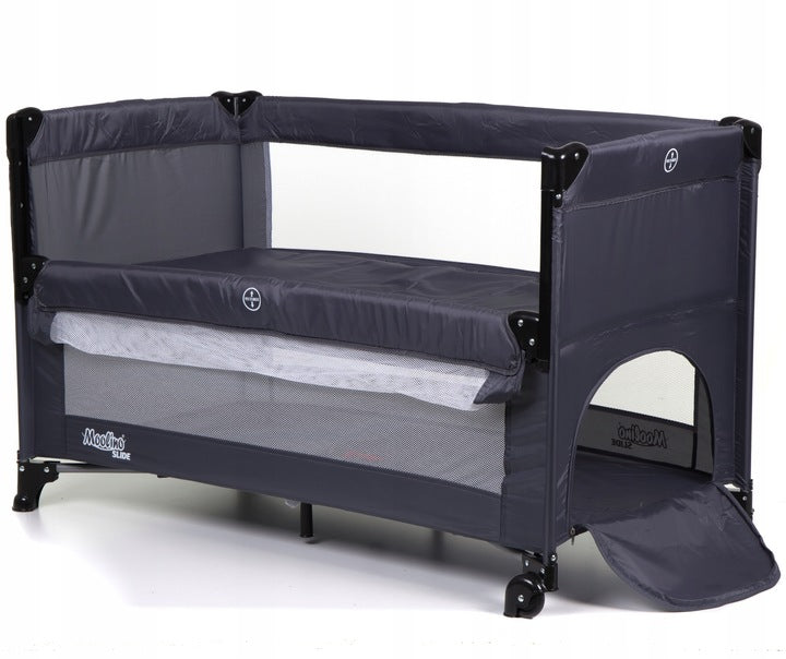 Patut Turistic Pliabil idealSTORE, Constructie Metalica Solida, 2 Fete de Plasa, 2 Etaje, Protectie dubla impotriva plierii, Include Geanta de transport, Roti pentru deplasare rapida, Saltea Moale si Pliabila