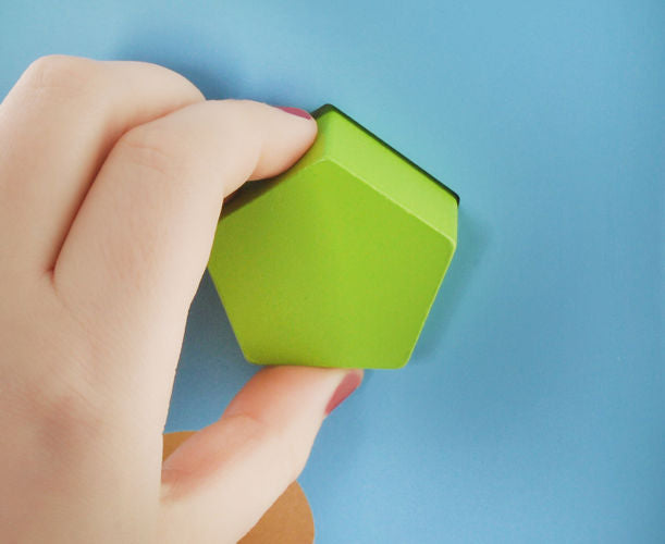 Premergator Interactiv IDL Wooden Puzzle, ajuta la invatarea primilor pasi, dezvolta abilitati manuale, coordoneaza miscarea si dezvolta simturile, Material : Lemn, Culoare : Multicolor