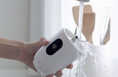 Mini Blender Electric RealMix White IdealStore, Portabil, Incarcare magnetica la orice port USB, 6 Lame din otel inoxidabil, Capacitate 510 ml, Putere 25.000 rpm, Usor de curatat, Afisaj LCD