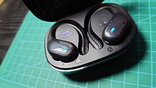 Casti Wireless idealStore RunX60h, Claritate Sunet HD, Microfon HD, Autonomie 60 ore, Eliminare zgomot fundal, Sunet Clar, Bass Profund, Bluetooth 5.3, Raza 20 metri, Impermeabil, Culoare Negru