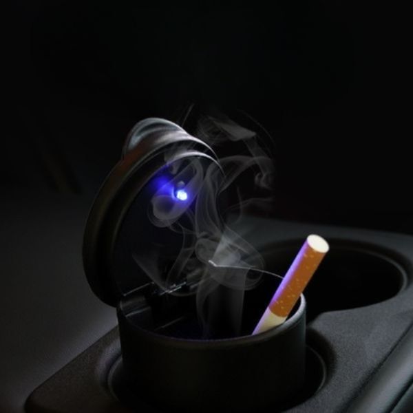 Scrumiera eleganta universala cu iluminare led auto