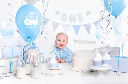 Set Decoratiuni pentru Petrecere Baby Party Boy idealSTORE, Include Banner ONE, Ghirlanda de Hartie, Topper pentru Tort, Briose, Baloane Latex, Panglica din Satin Albastru Deschis, Perfect pentru prima zi de Nastere