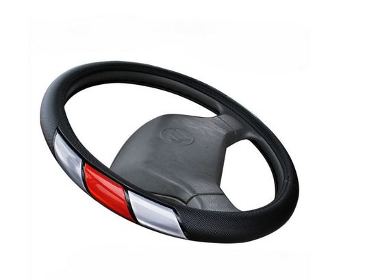 Husa de volan PREMIUM, Cu dunga Rosie, Marimea M 38-39cm, Imitatie de piele pentru un aspect placut al masinii si un confort sporit, Reduce gradul de oboseala, permite manevrarea mult mai usoara a volanului si protejeaza impotriva degradarii, NEGRU