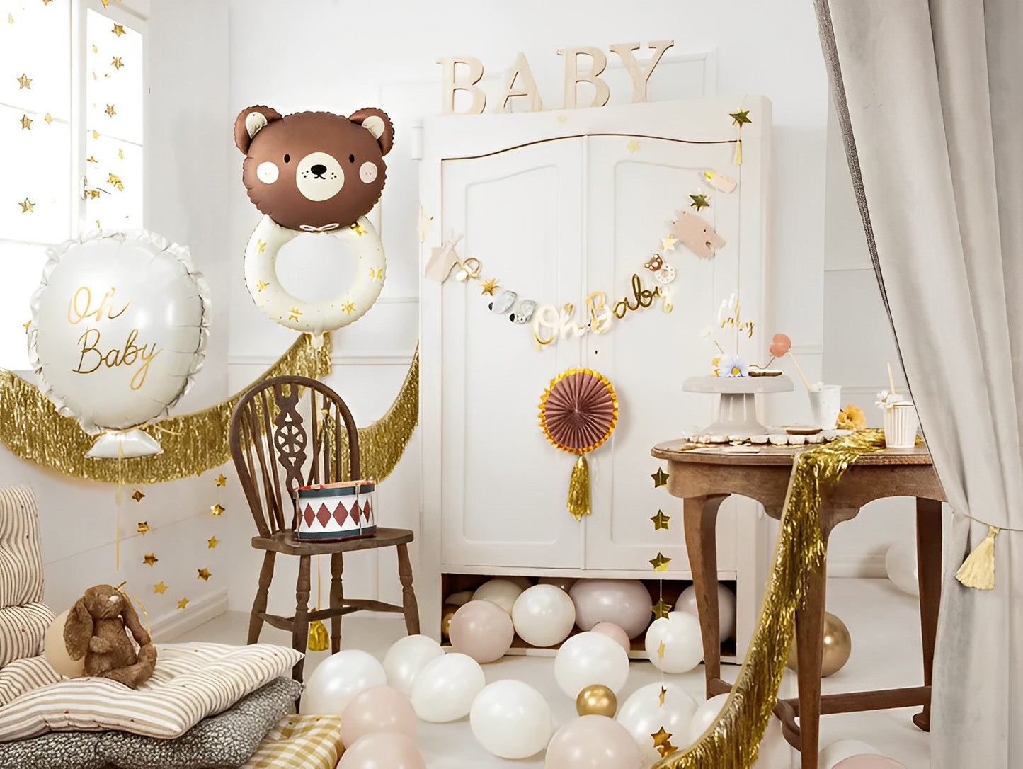 Balon 4D Teddy Bear IdealStore, Din folie in forma de ursulet, Mix de culori, Dimensiune 61 x 88 cm, Poate fi umflat atat cu Aer cat si cu Heliu, Ideal pentru o petrecere reusita