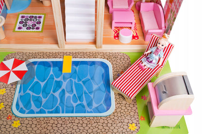 Casuta de papusi din lemn natural fara margini ascutite, 'ISP Doll House Pool' cu 3 Nivele, 5 Camere si Terasa, Gratar, Piscina, Sezlong, Umbrela, Banda LED, 90x60x30 CM