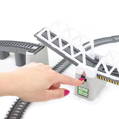 Circuit Trenulet Electric Zenuk - 86 Piese, Locomotiva, Pod Mobil, Accesorii, Lungime Cale Ferata 900 cm, Efecte Luminoase, Gri